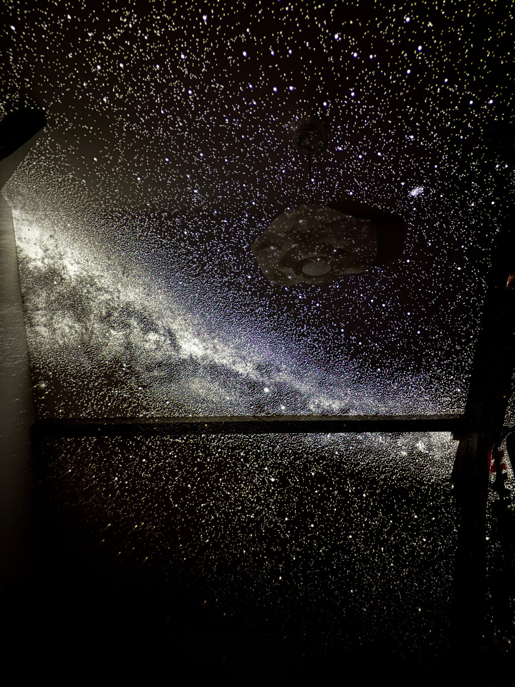Cielarium — projecteur d'étoiles allumé